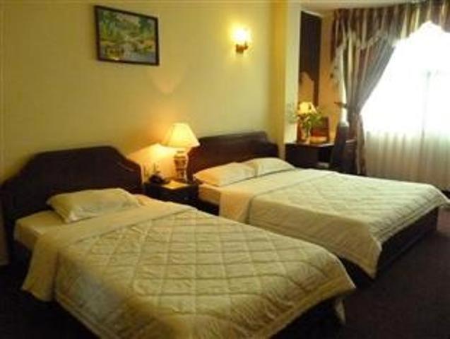 Hotel The Sun 2*