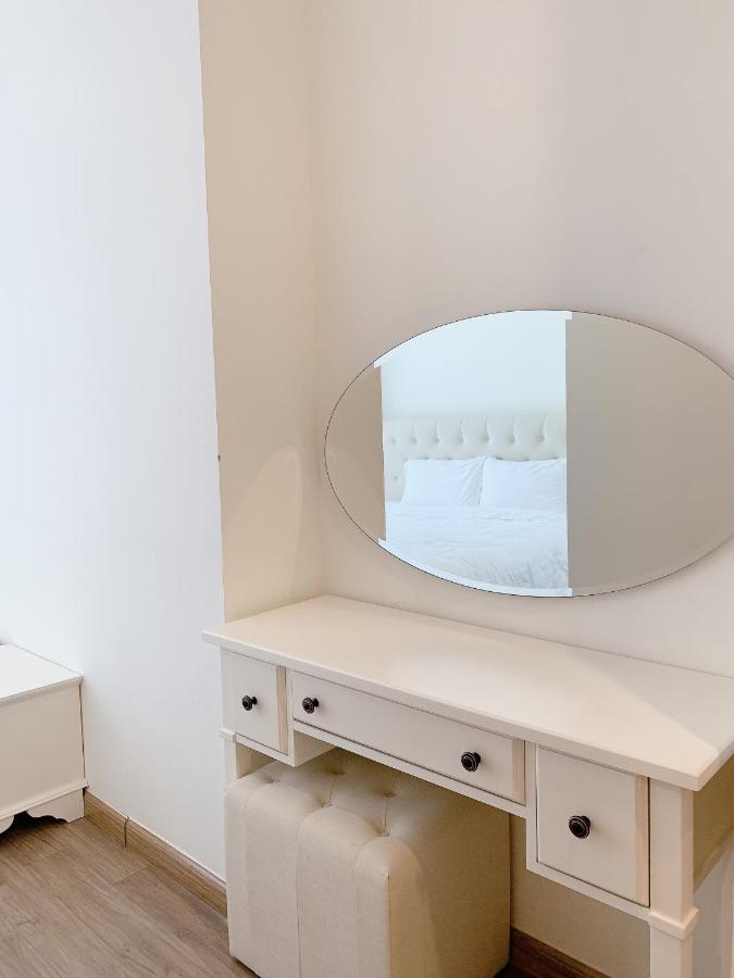 Landmark - Vinhomes Airbnb Apartment
