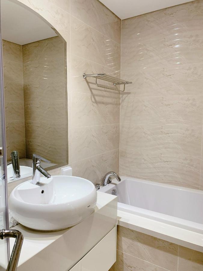 Landmark - Vinhomes Airbnb Apartment