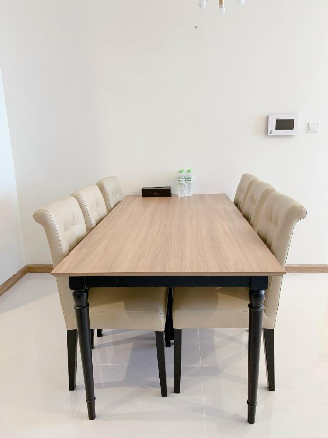 Landmark - Vinhomes Airbnb Apartment *