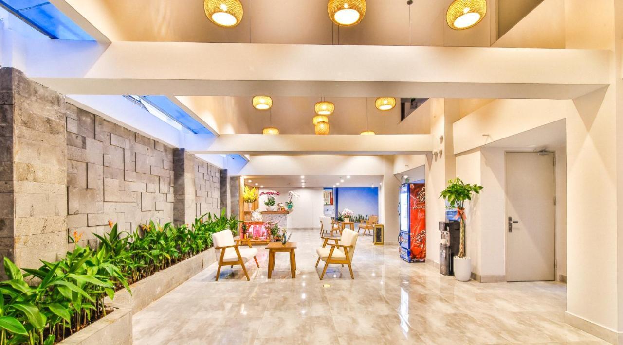 Hotel Grand Lee 3*