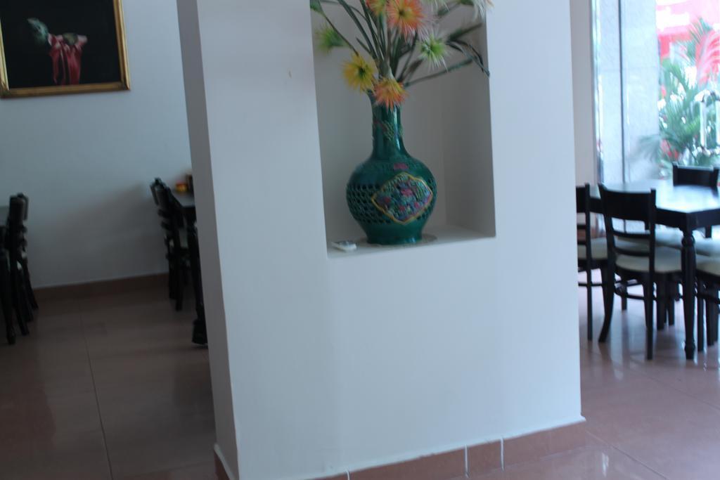 Golden Lotus Hotel 2*