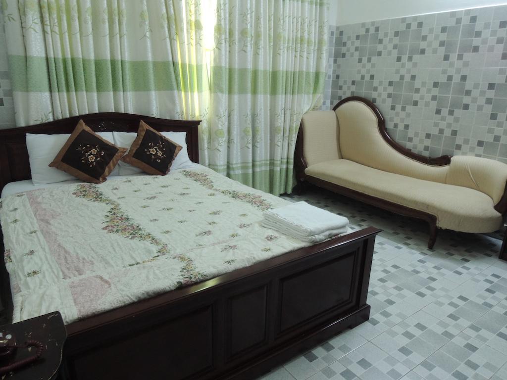 Tan Sinh Huong Hotel *