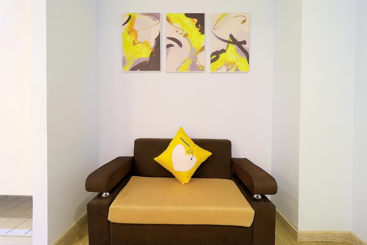 Hotel Reddoorz Plus Amore @ Nguyen Trai Street 3*
