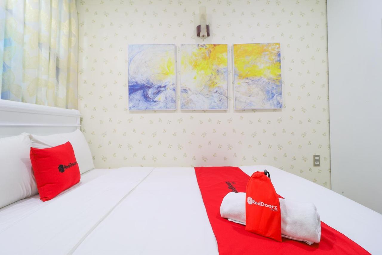 Reddoorz Plus Amore @ Nguyen Trai Street Ho Chi Minh City