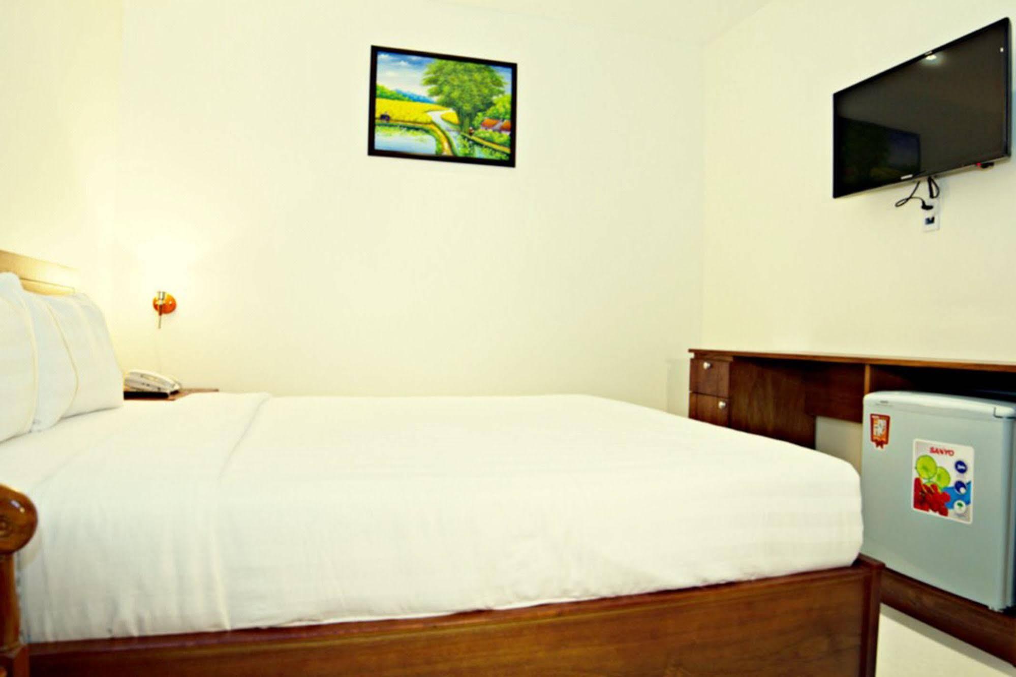 Dinh Phat Hotel