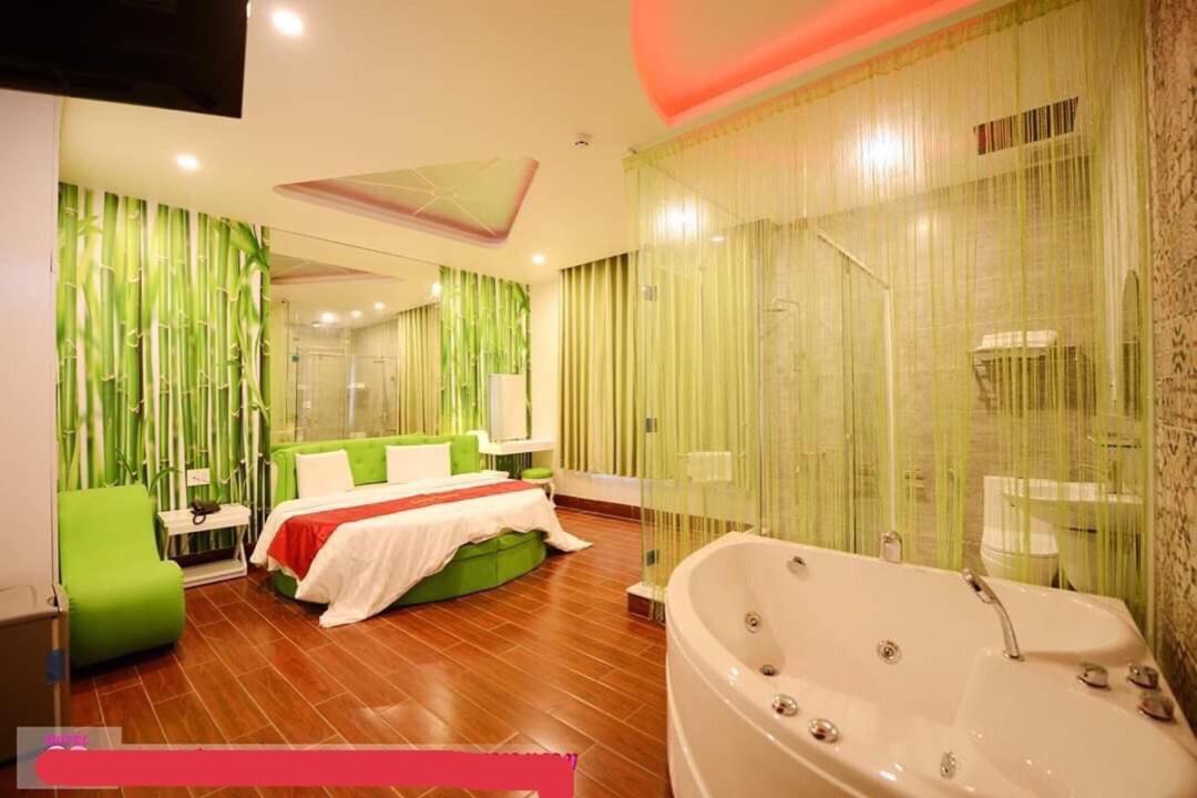 Sach Hotel *
