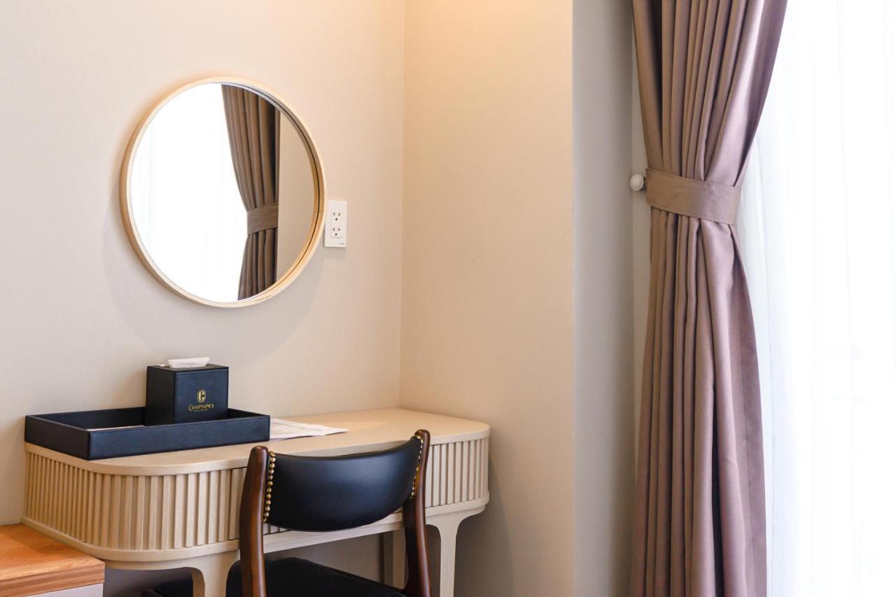 Aparthotel Charmaine's & 3*