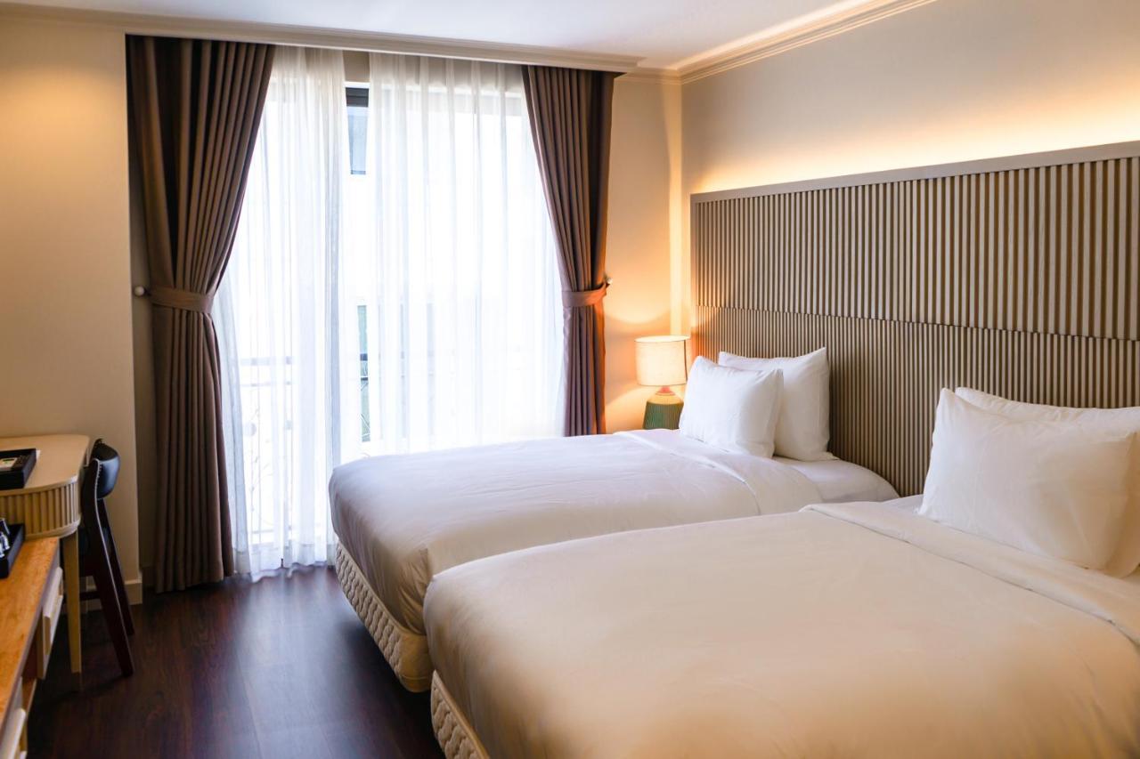 Aparthotel Charmaine's & 3*