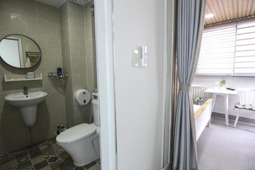 Cozy Studio With Swimming Pool - Lakeview Novaland *