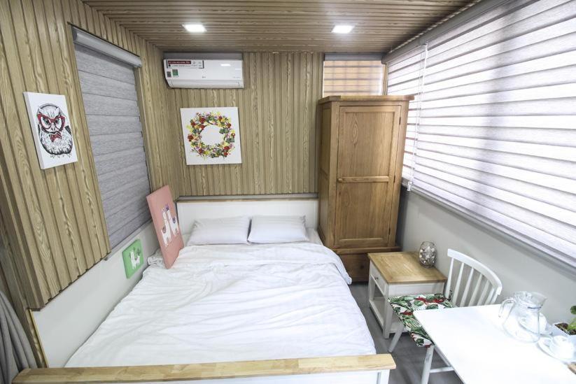 Cozy Studio With Swimming Pool - Lakeview Novaland *