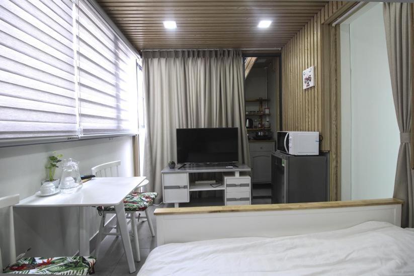 Cozy Studio With Swimming Pool - Lakeview Novaland Aparthotel