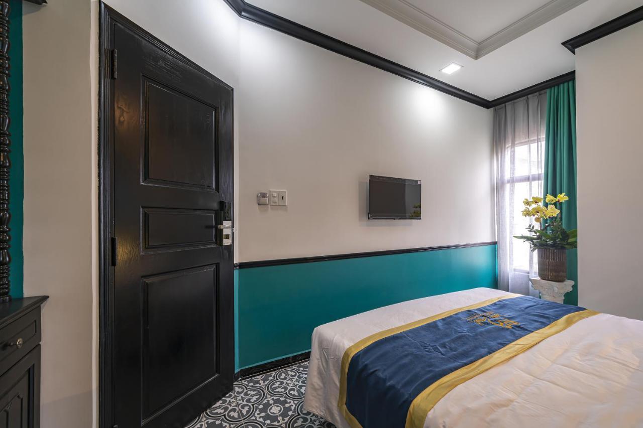 Vy Vy Airport Hotel