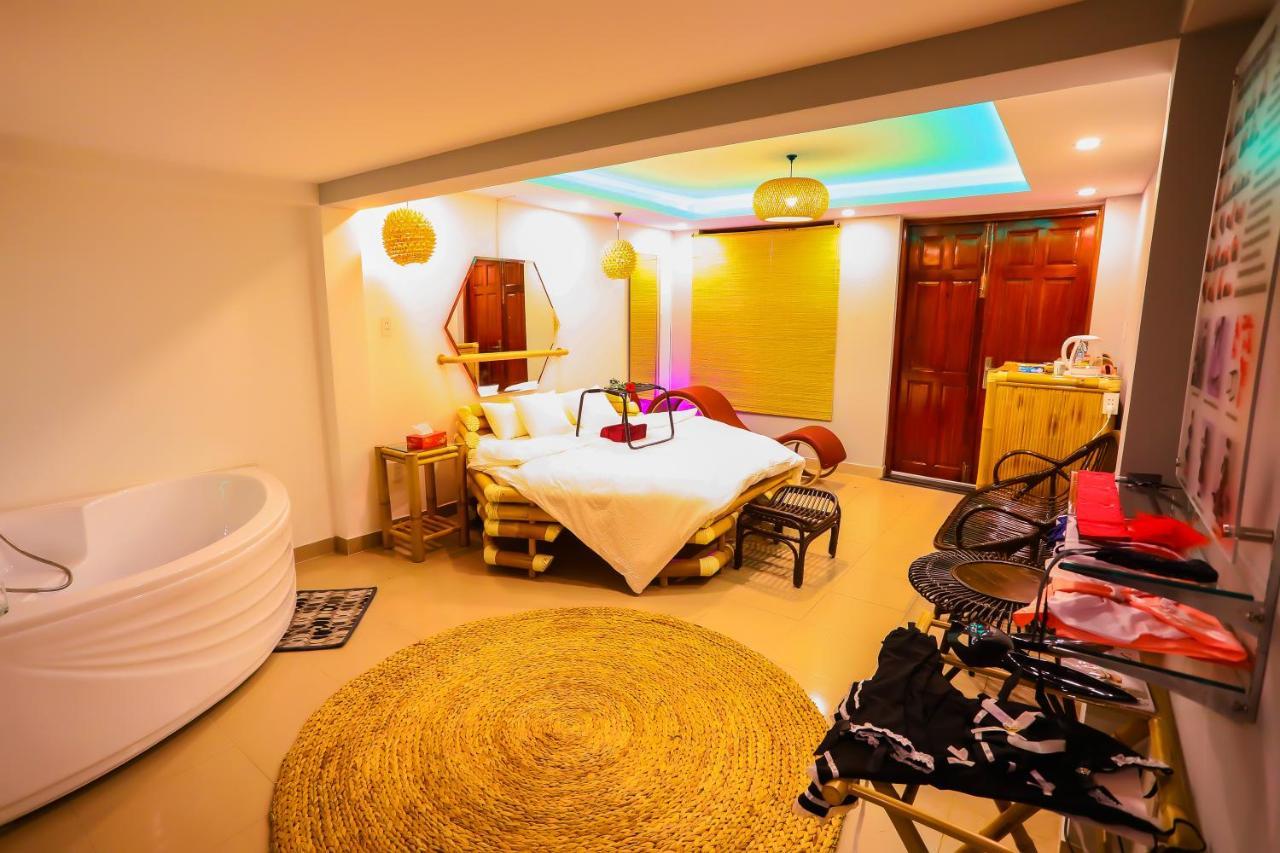 Love hotel Long Den Do Ho Chi Minh City