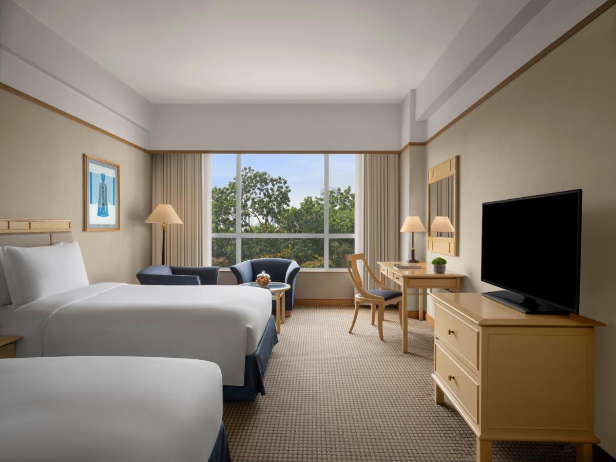 Hotel New World Saigon 5*