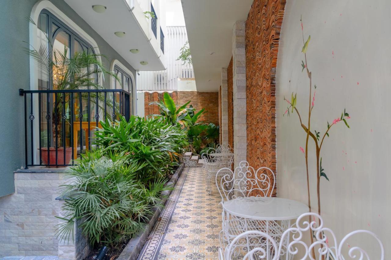 Free Airport - Misaki By Sazi 3* TP. Hồ Chí Minh