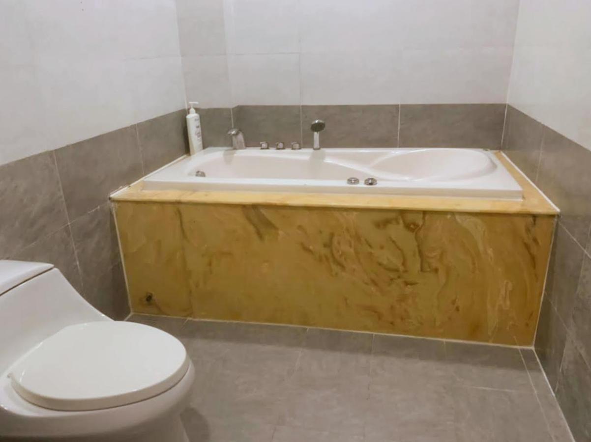 White Diamond - Airport Hotel 3*