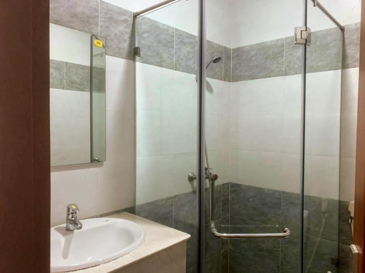 Hotel White Diamond - Airport 3*