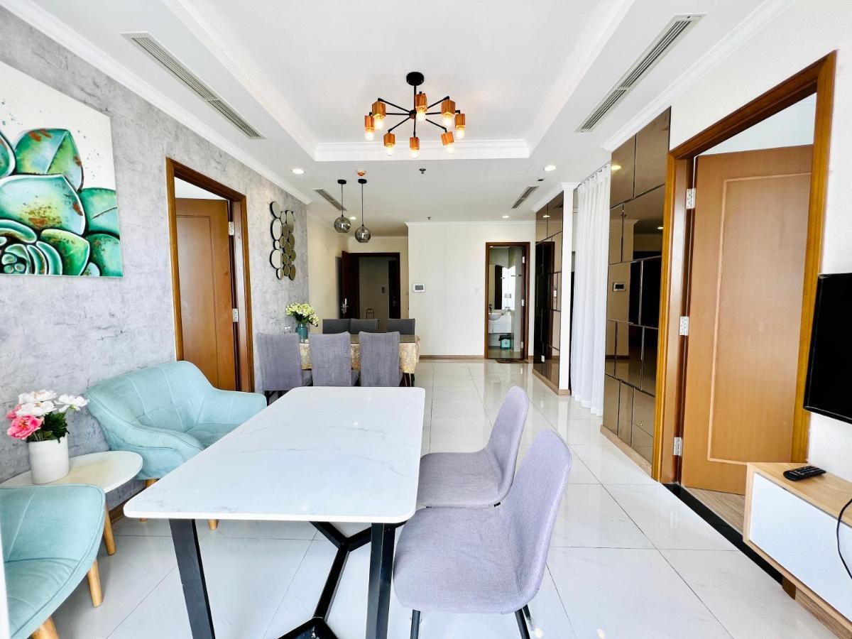 Vinhomes Landmark 81 Apartment *