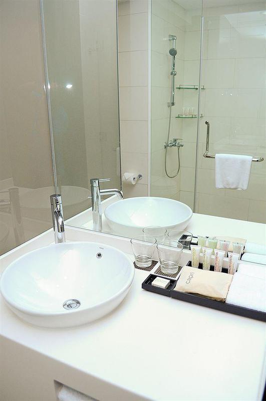 Novotel Living Saigon South Apartment