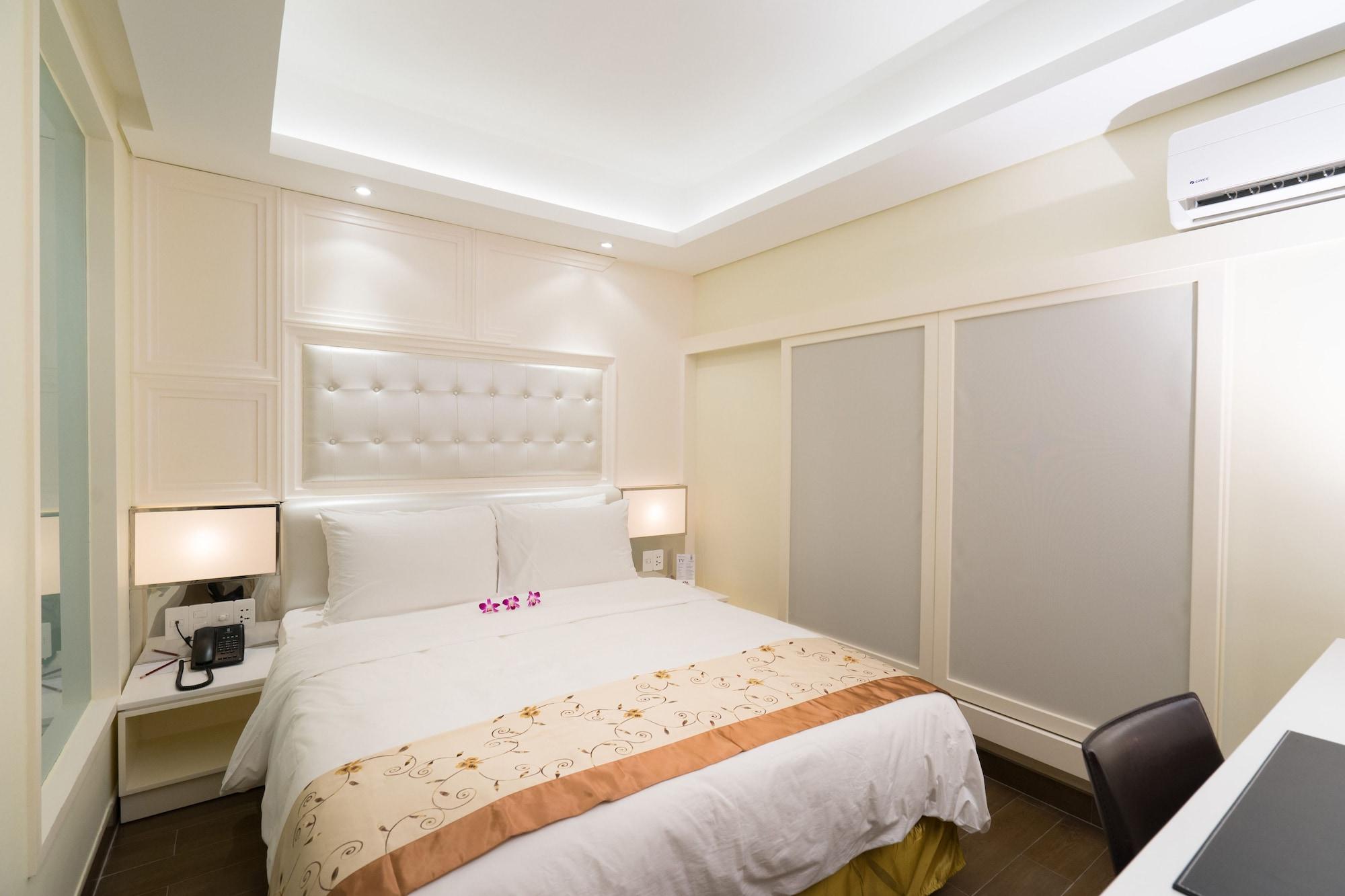 Hotel Empress 3*