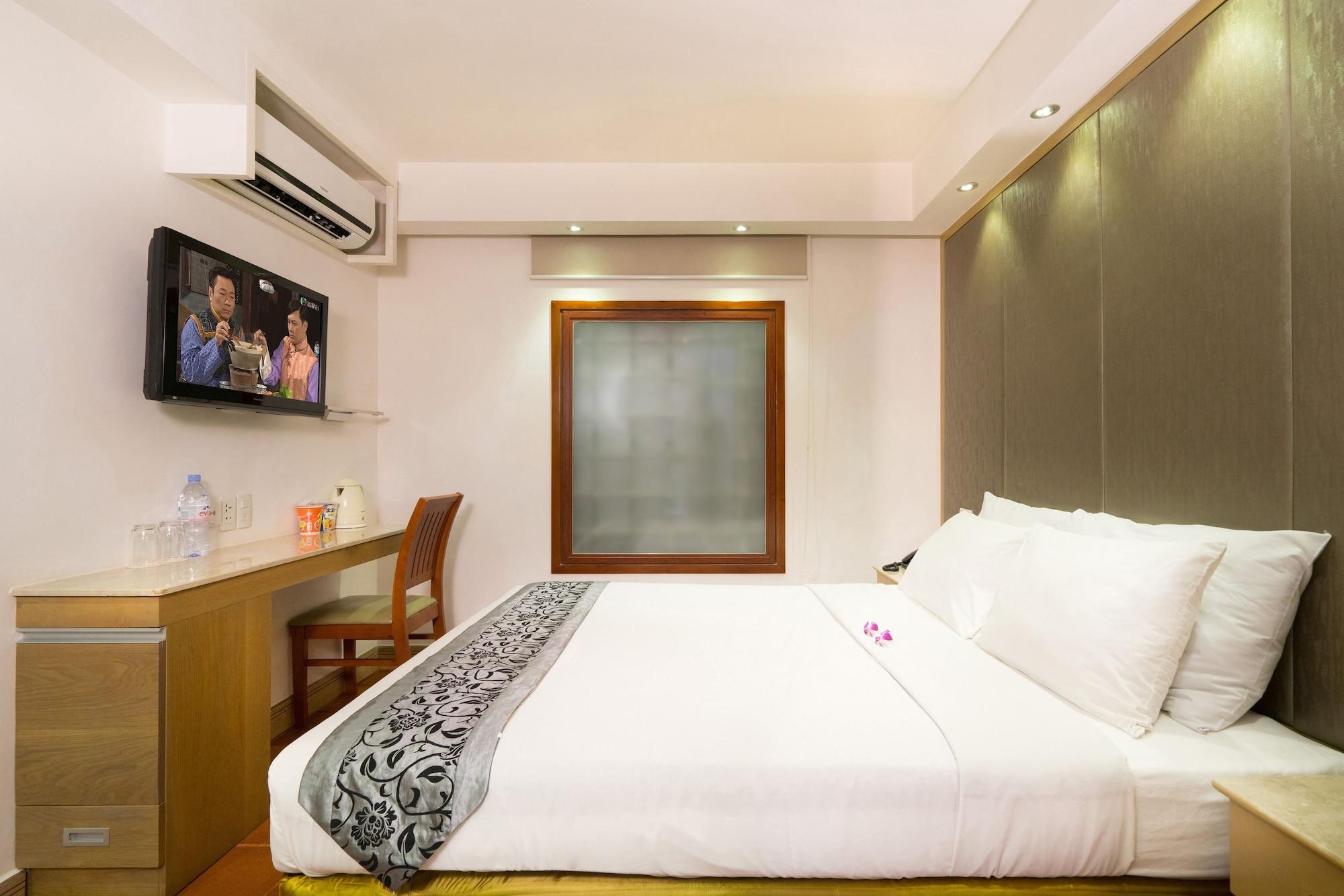 Hotel Empress 3*