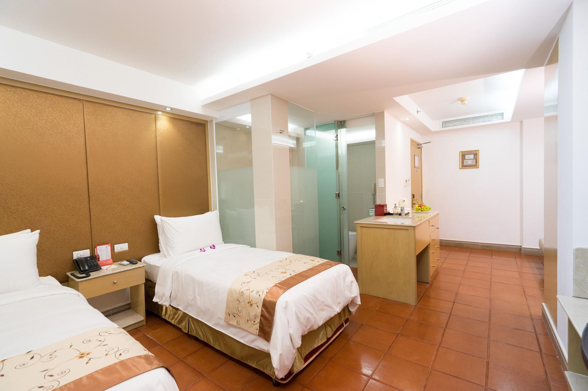 Empress 3*