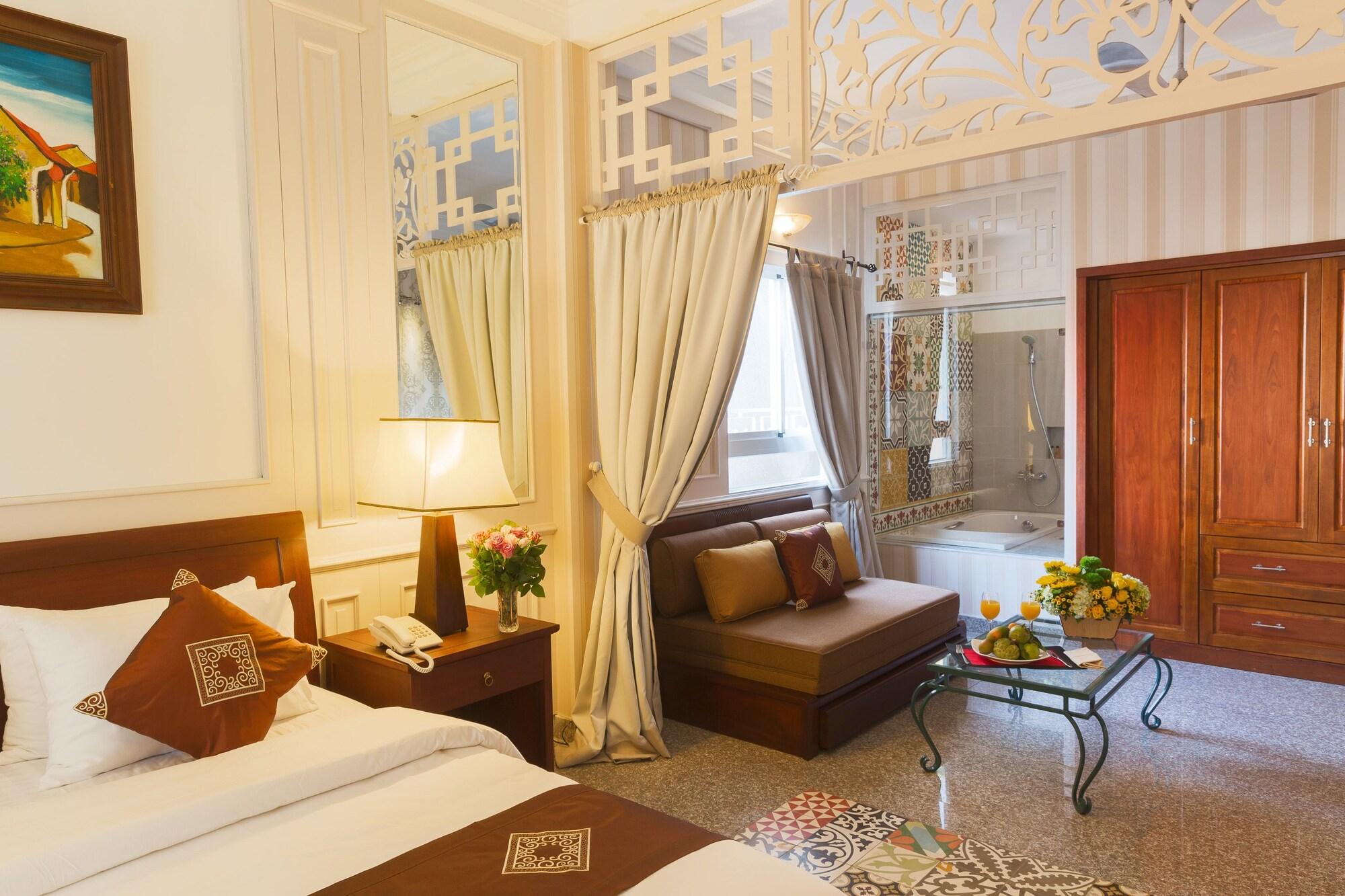 Ben Thanh Boutique 3*