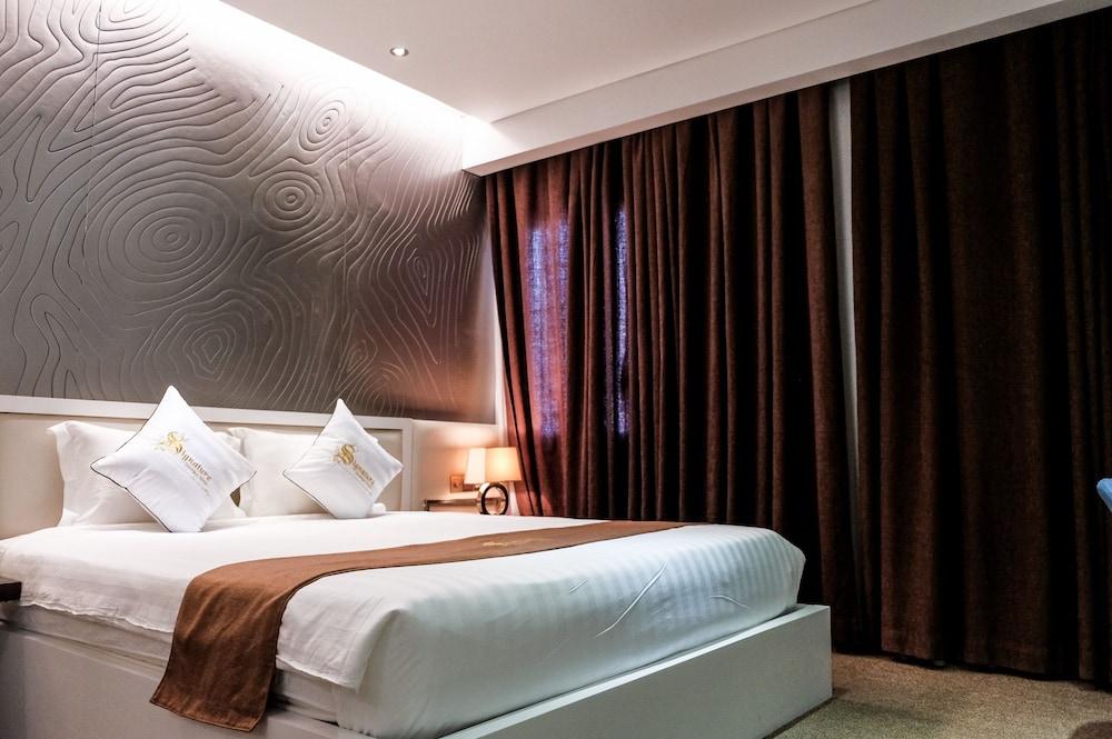 Signature Boutique Hotel 3*