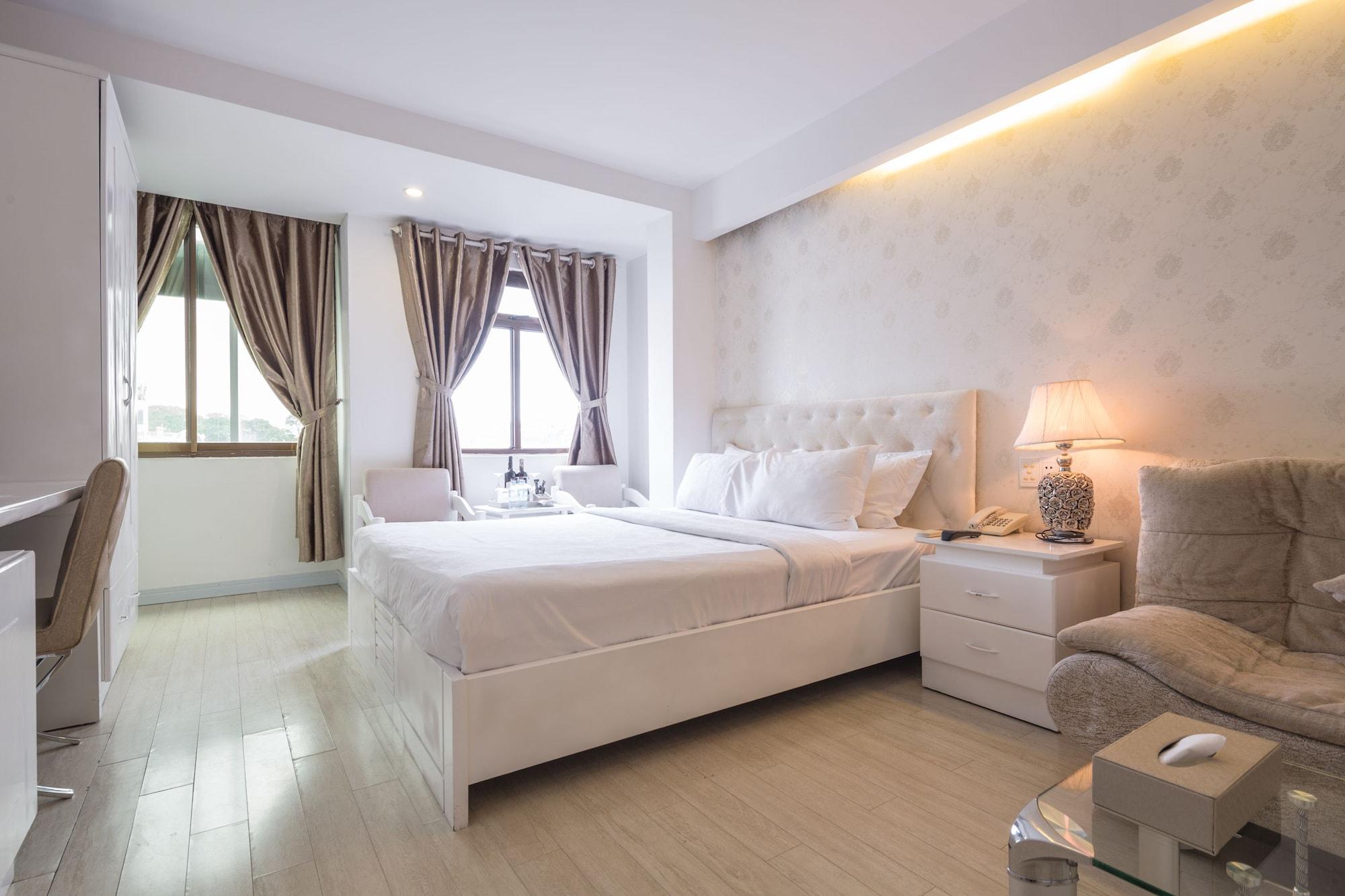 The White 8a Thai Lung Hotel