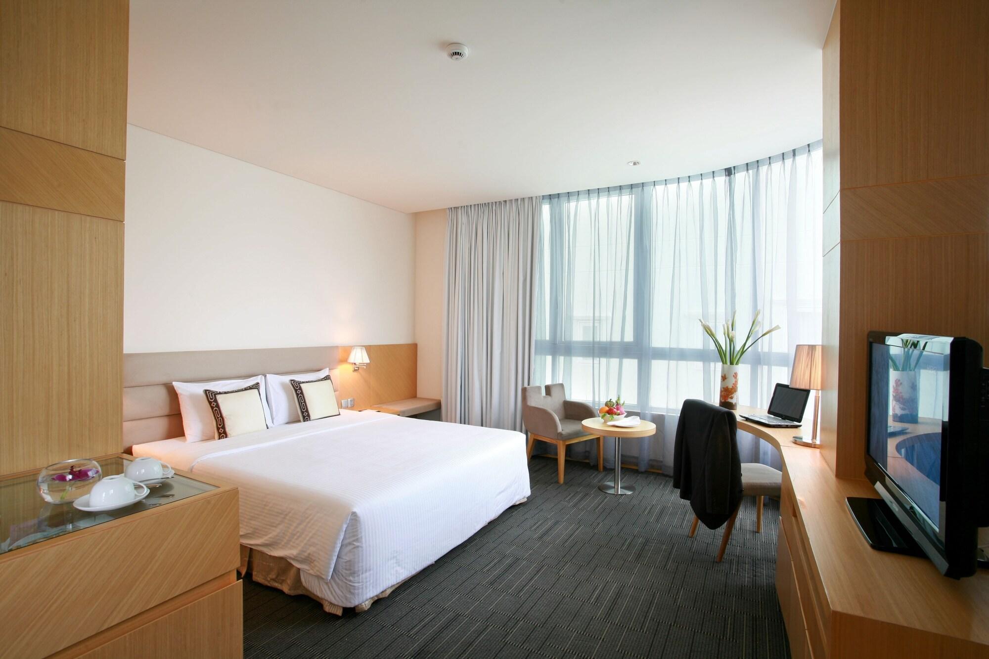 Liberty Saigon Centre Hotel 4*