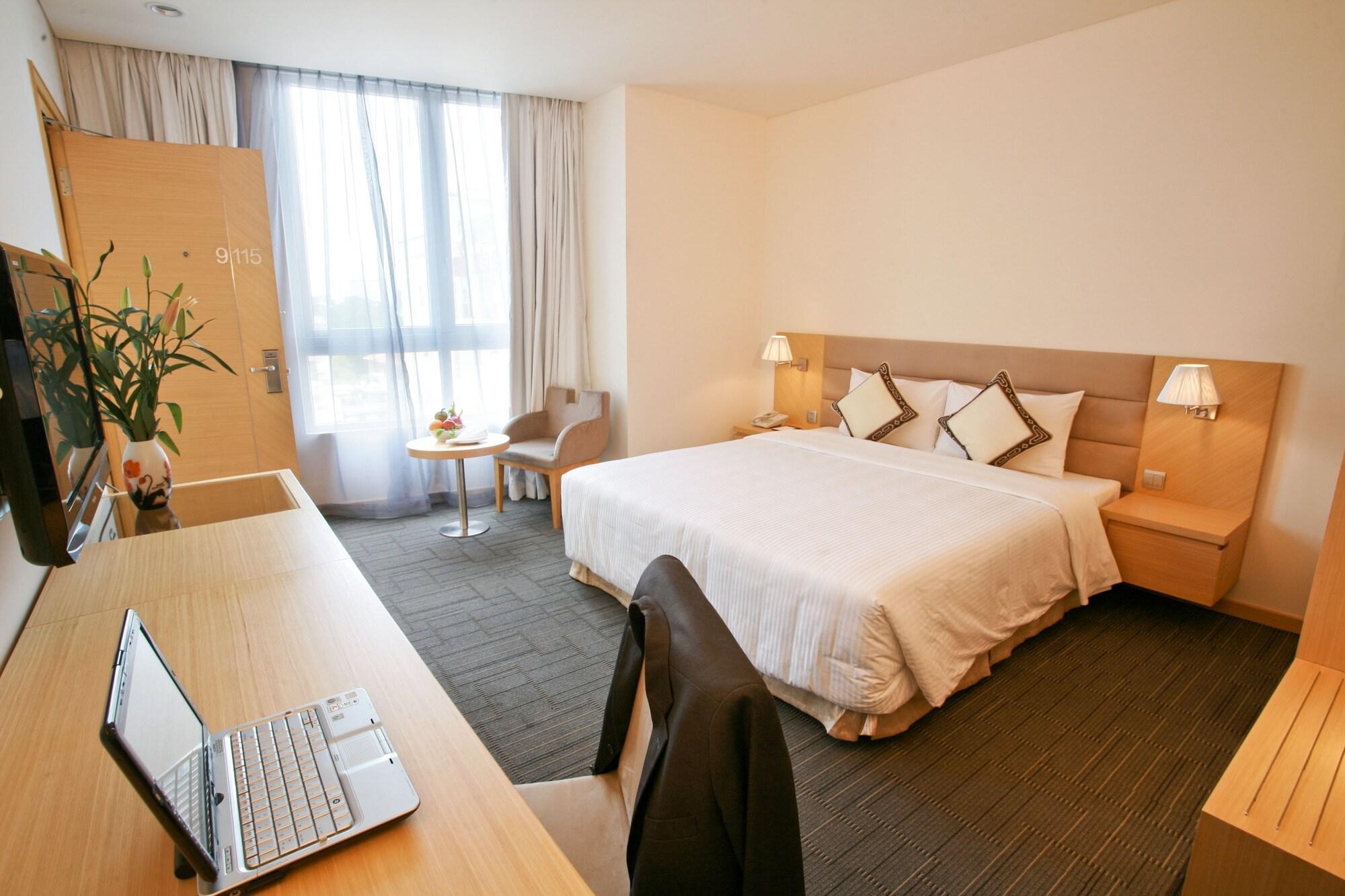 Liberty Saigon Centre Hotel 4*