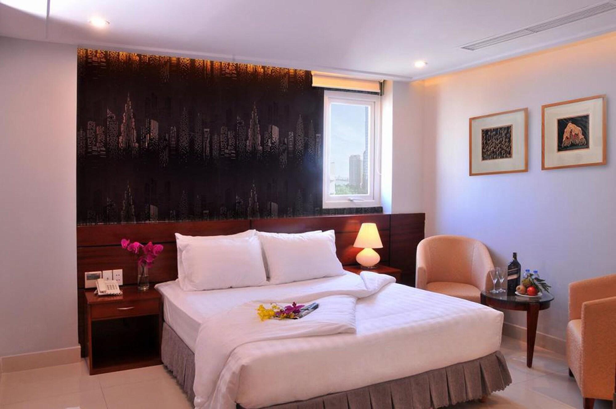 White Lotus Saigon 3*