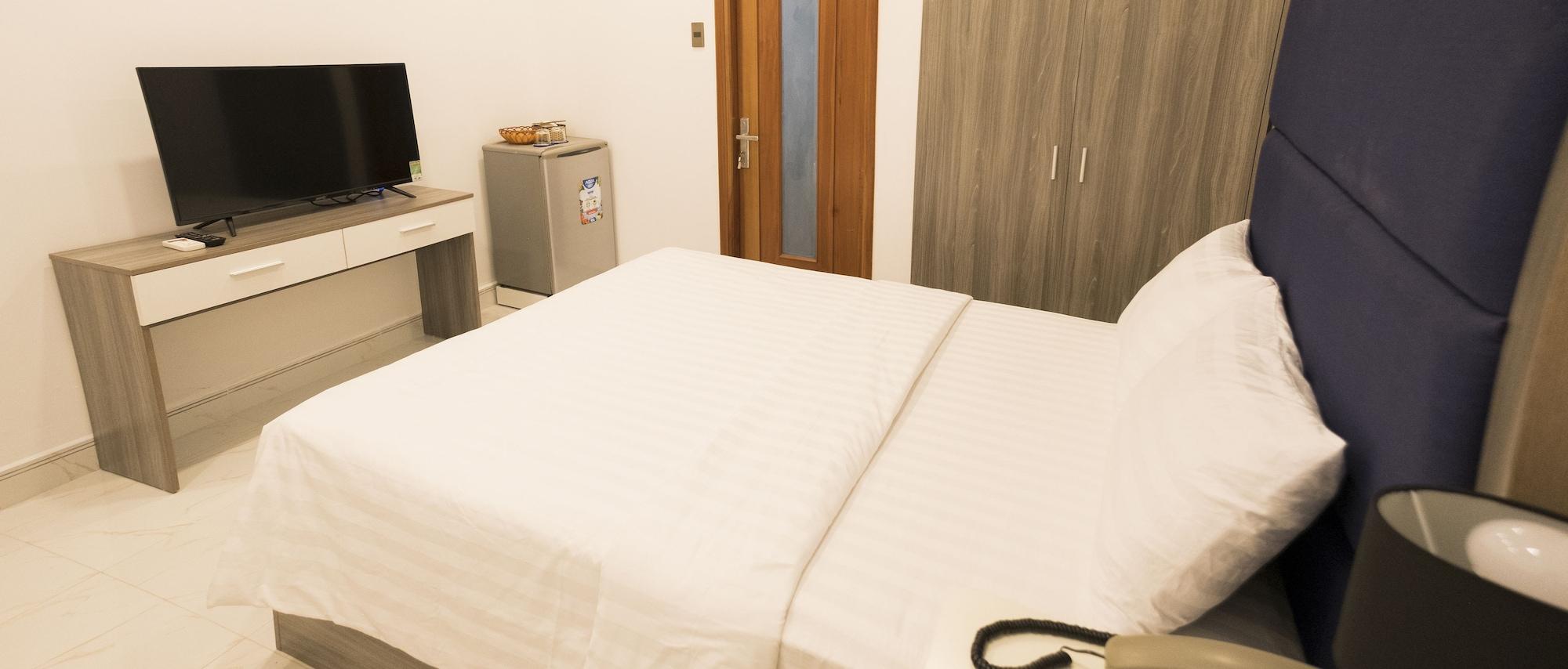 Hotel White Diamond - Airport 3*