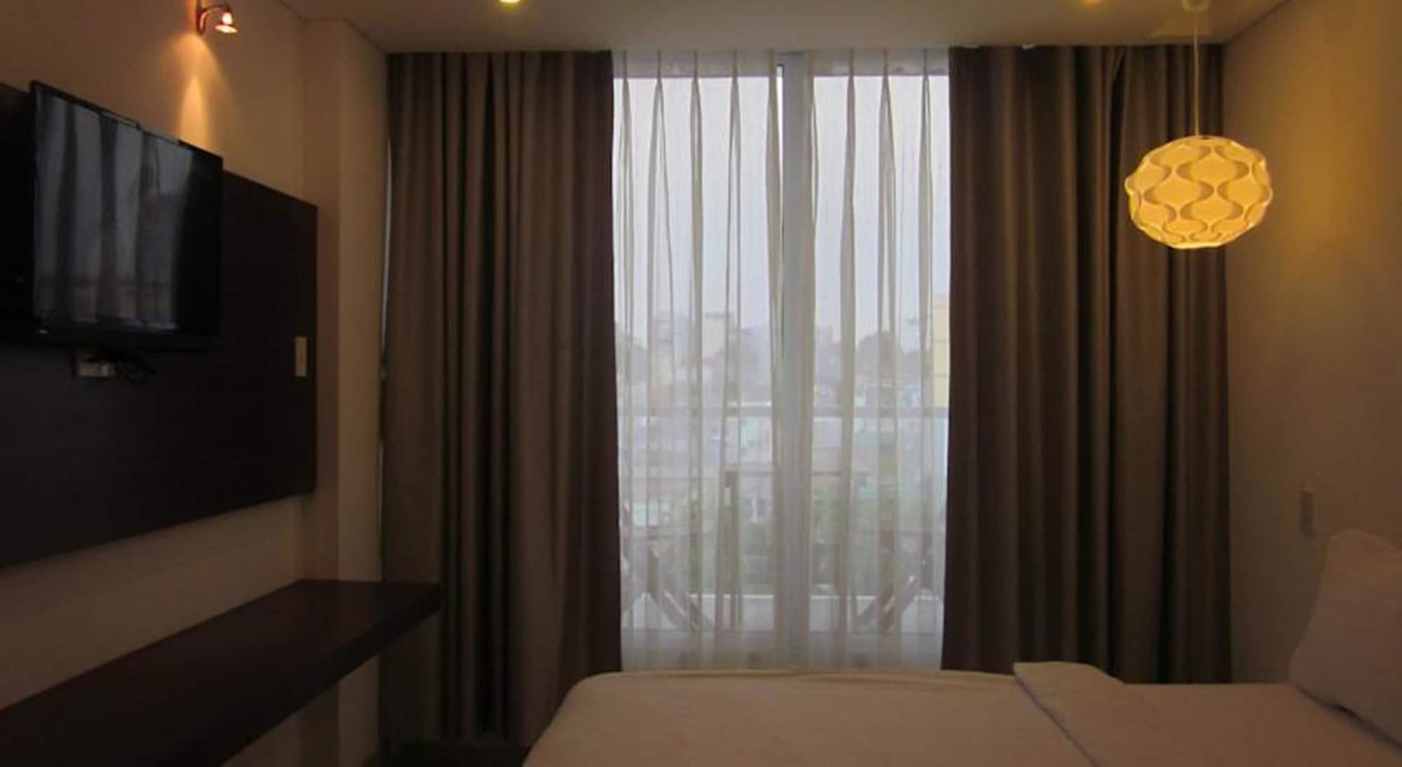 Yellow House Saigon Hotel 2*