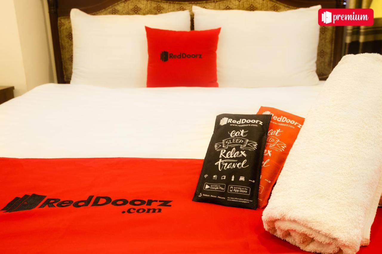 Reddoorz Thanh Binh Tran Trong Cung * Ho Chi Minh City