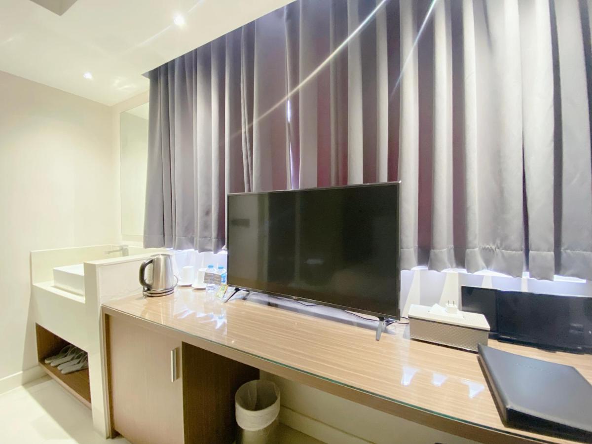 Khách sạn The Luxe