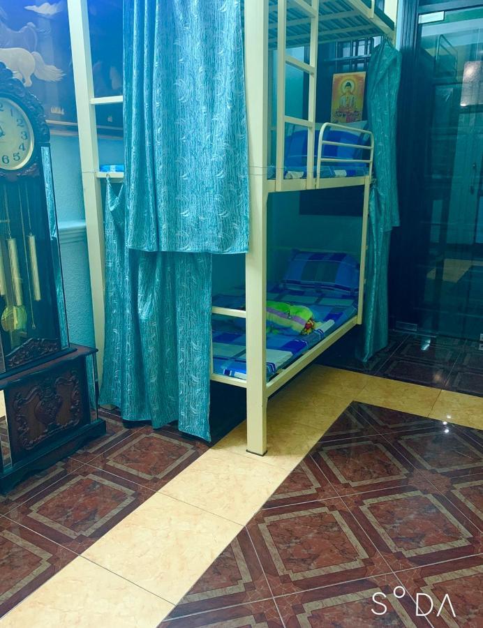 Lucky Sai Gon Airport & Gan Benh Vien 175 Hostel