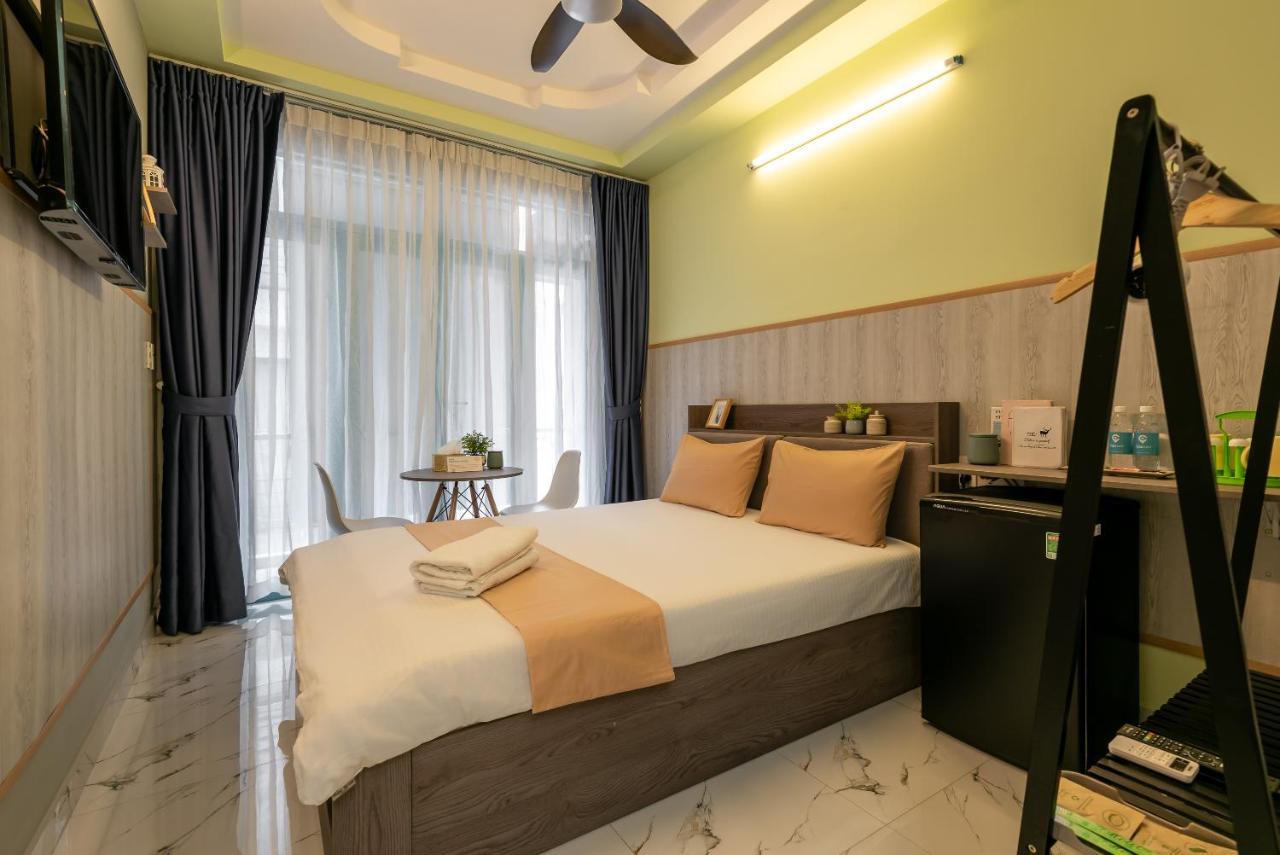Cozrum Homes - Delightful Corner 2 Apartment Ho Chi Minh City
