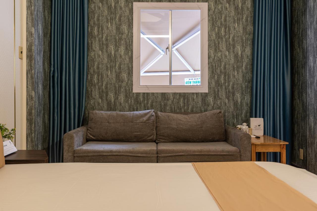 Cozrum Homes - Delightful Corner 2 Apartment Ho Chi Minh City