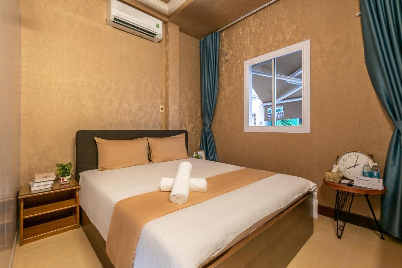 Cozrum Homes - Delightful Corner 2 Apartment Ho Chi Minh City