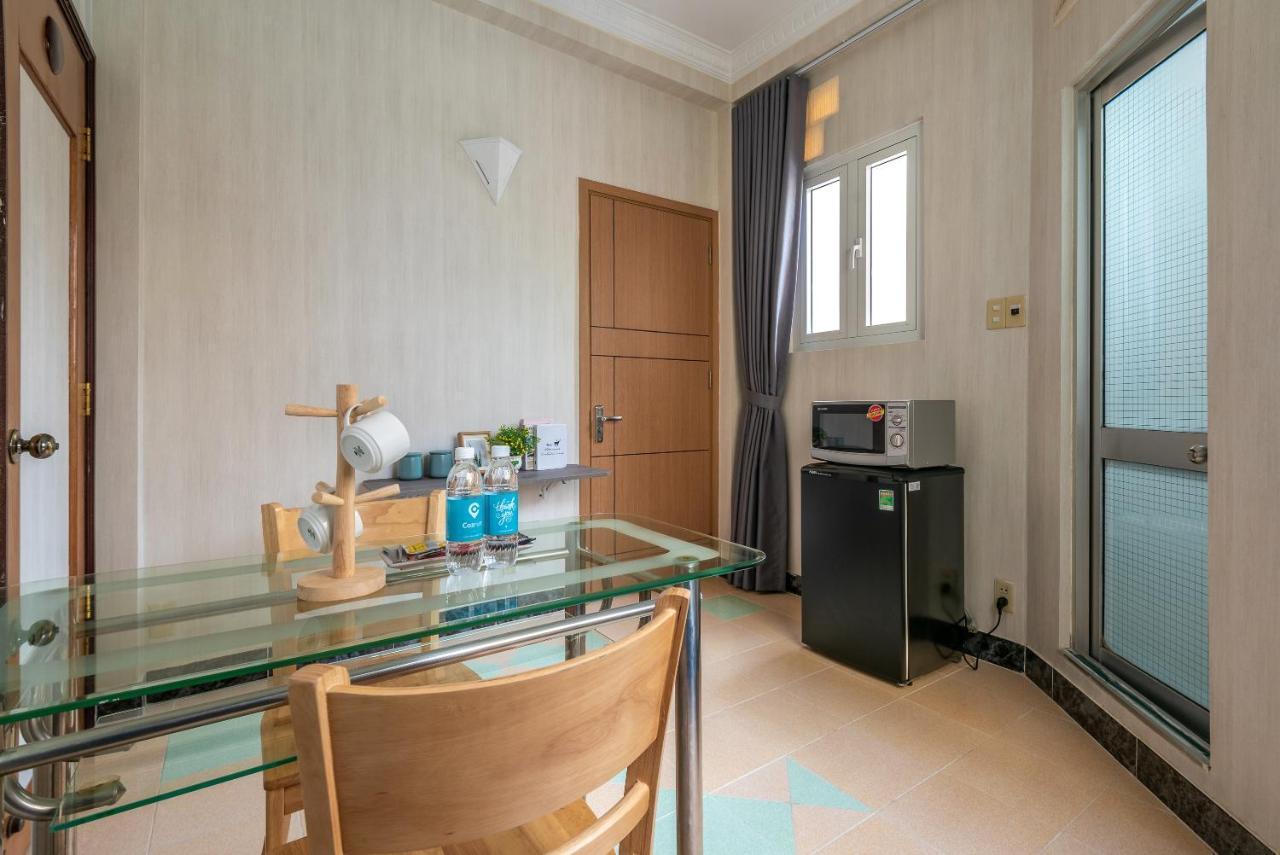 Cozrum Homes - Delightful Corner 2 Apartment *