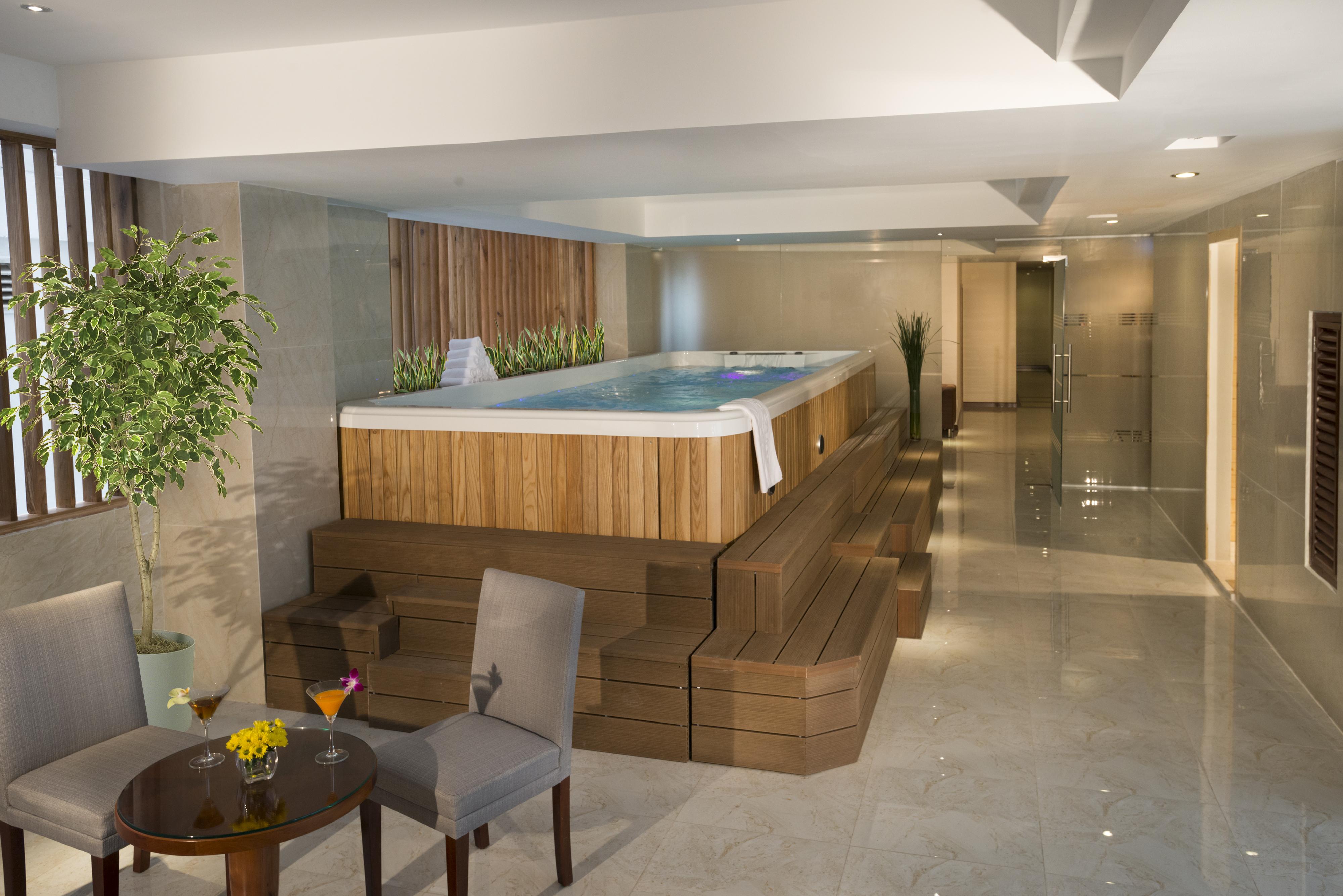 Hotel Aristo Saigon 4*