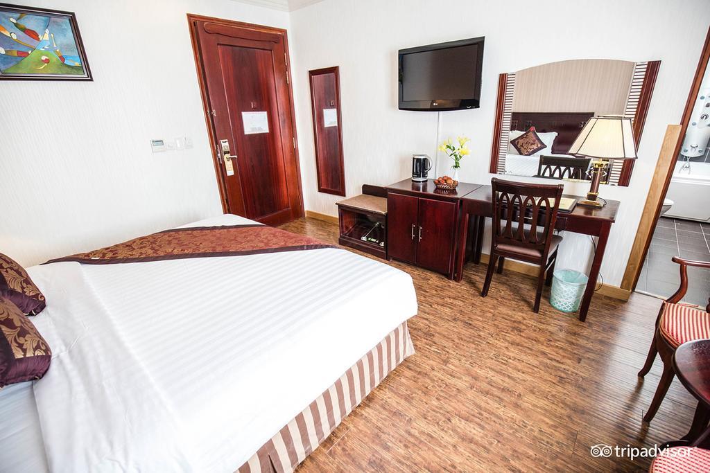 Golden Saigon Hotel 4*