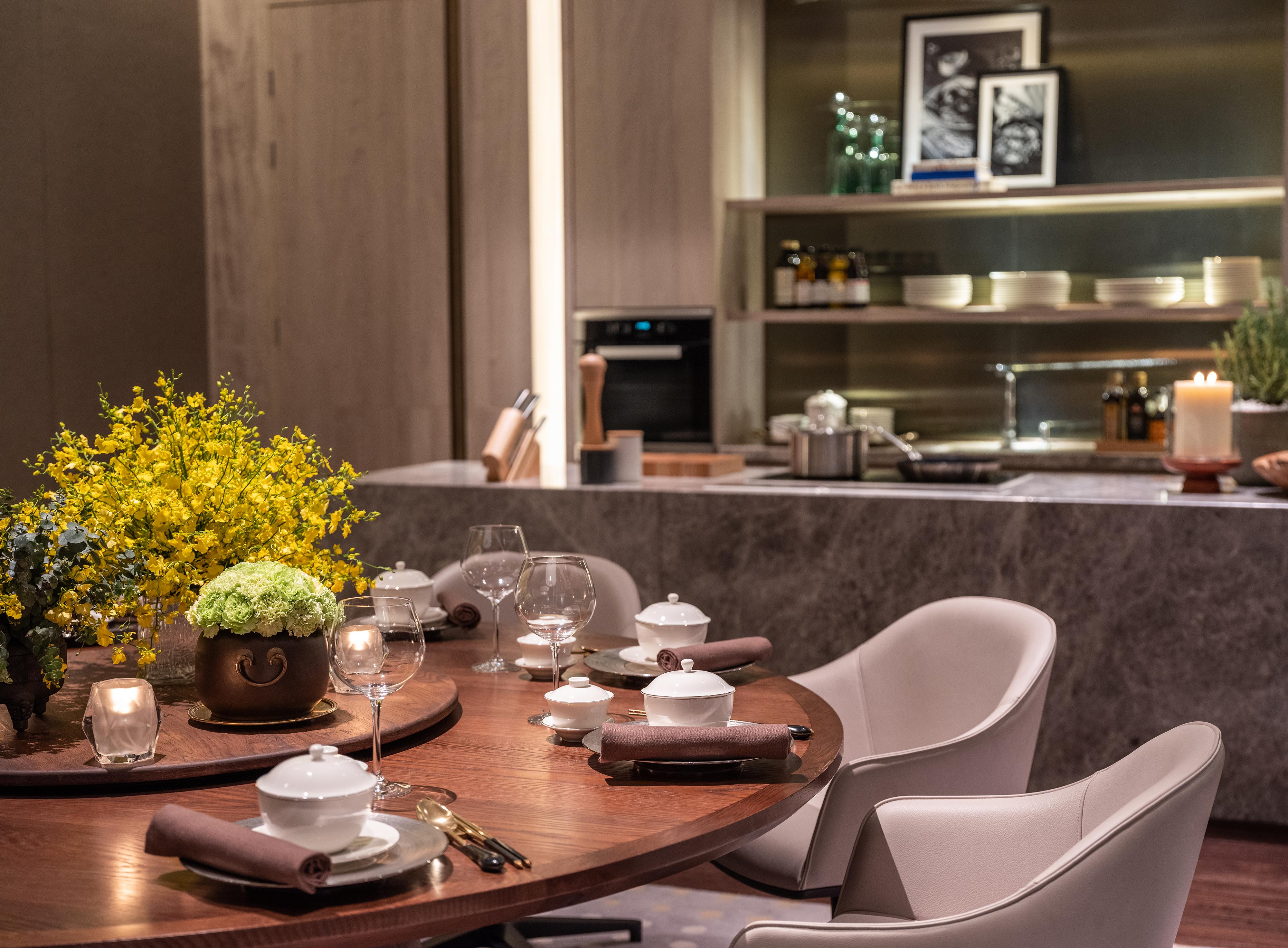 Hotel New World Saigon 5*