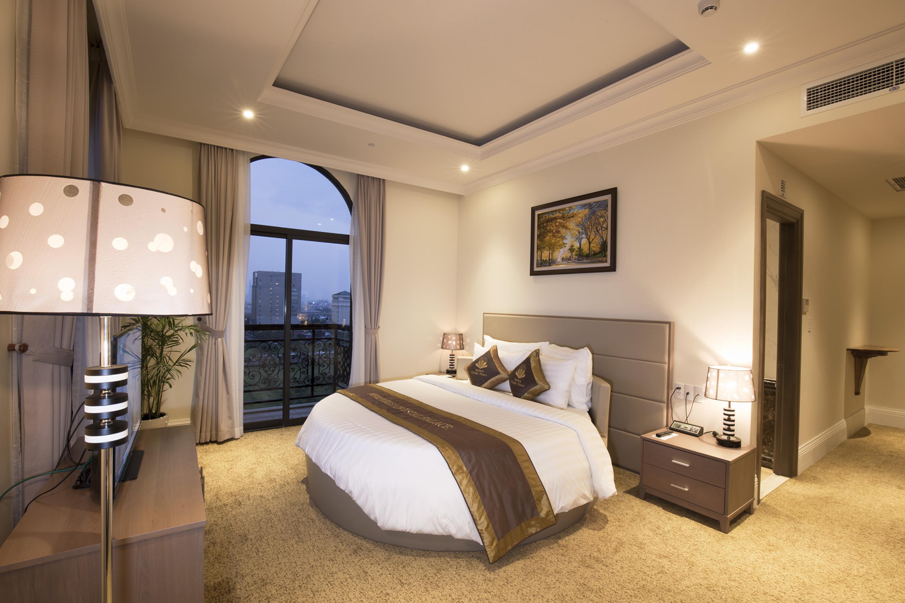 Merperle Crystal Palace Hotel