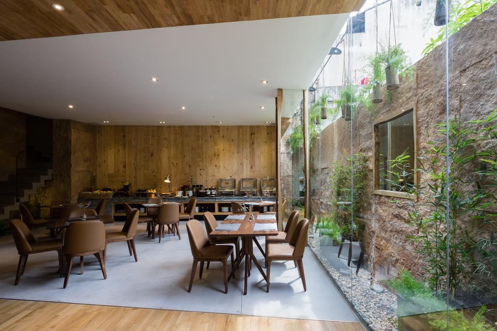 Hotel Silverland Yen Ho Chi Minh City
