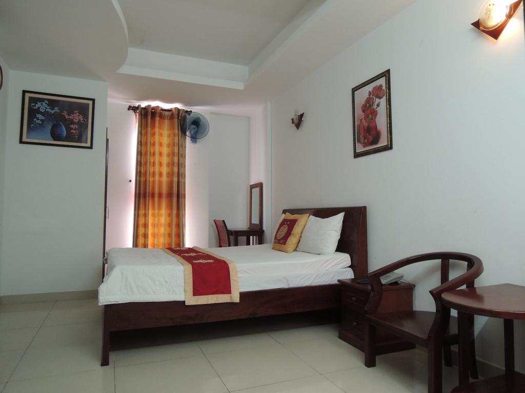 Minh Chau Hotel 2*