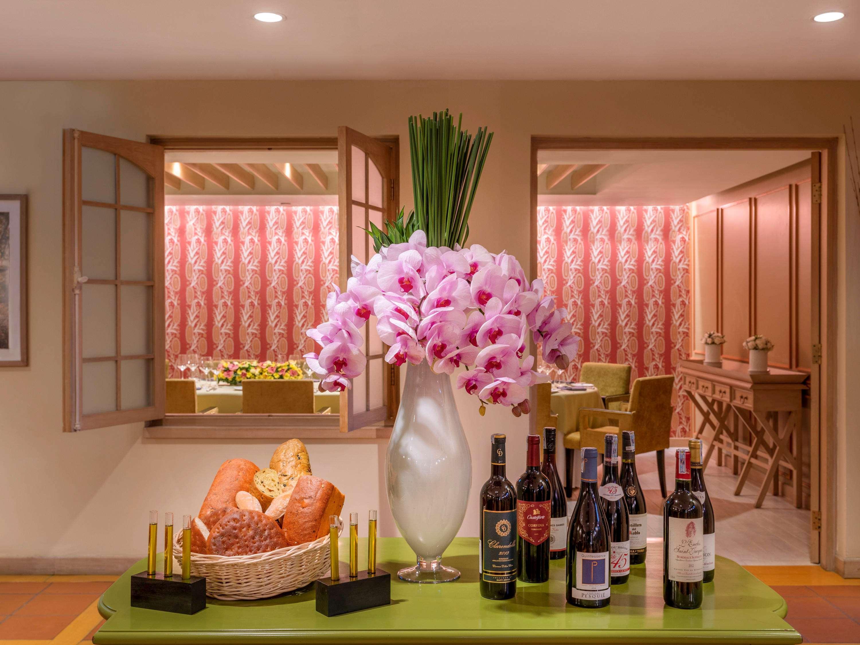 Hotel Sofitel Saigon Plaza