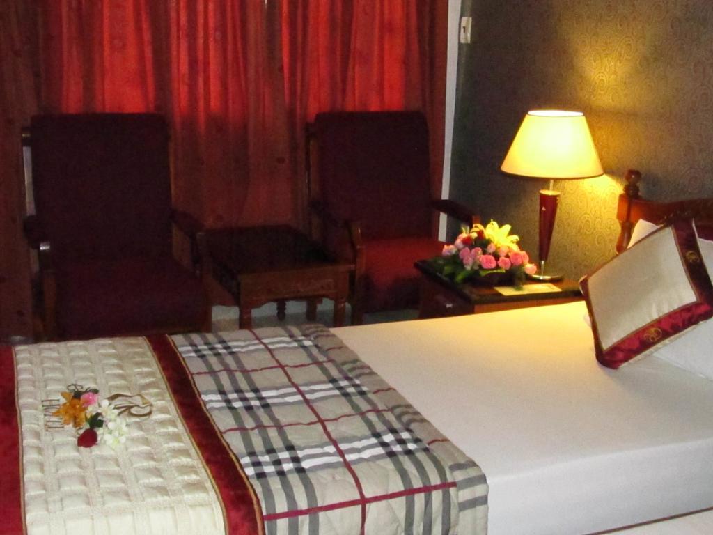 Hotel Khach San Trung Mai